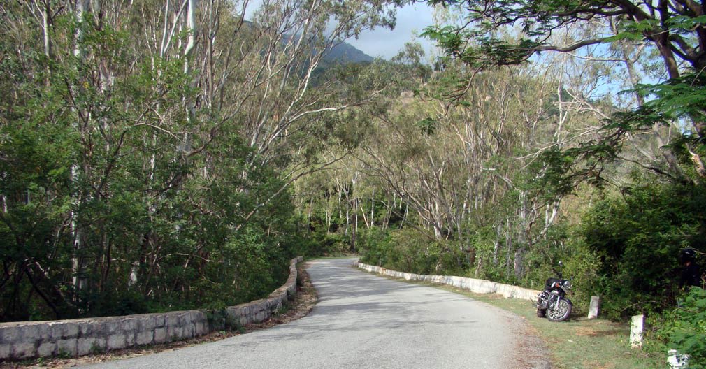 Curvy_Roads_Horsley_Hills_2